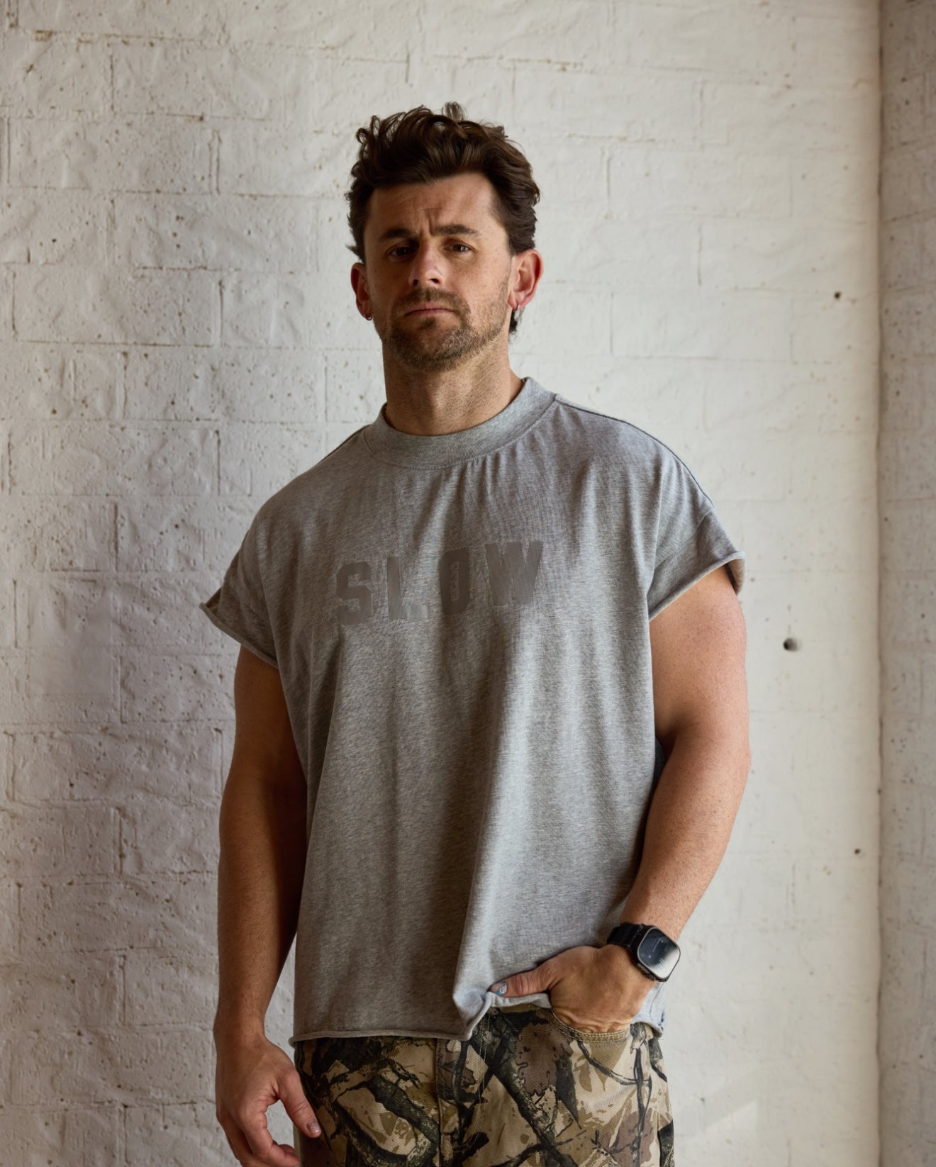FEWRAW SLOW TEE: HEATHER GREY
