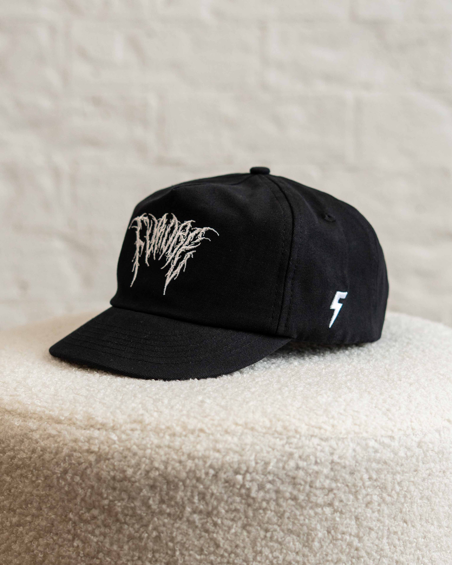 Metal Cap: Black